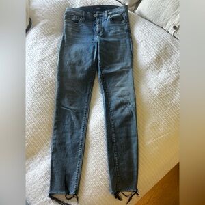 Hudson Slim High-Rise Women’s Jeans in Faded Blue